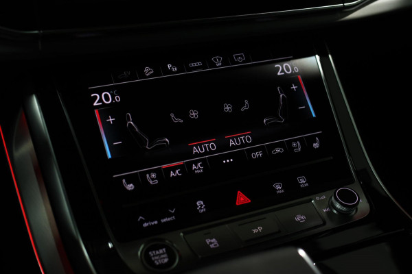 Audi Q8 60 TFSI e Quattro Competition *Pano*RS-Stoelen*B&O*4-Wiel besturing*360 Camera*