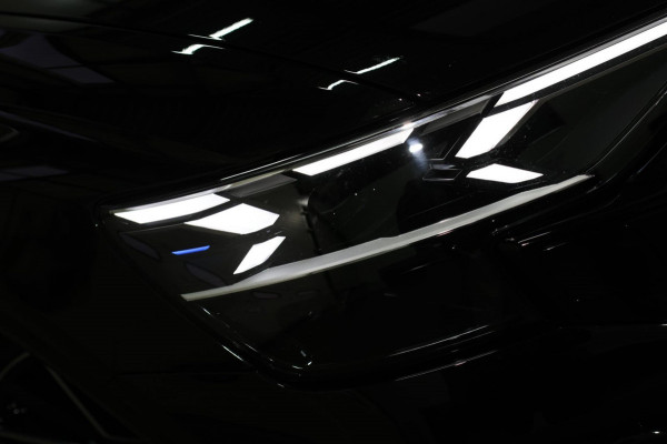 Audi Q8 60 TFSI e Quattro Competition *Pano*RS-Stoelen*B&O*4-Wiel besturing*360 Camera*
