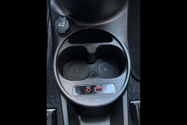 Fiat 500 SPORT 1.2 Fire - Apple Carplay / Navigatie I Airco I Sport & Spoiler pakket I PDC I Xenon I Dealer onderhouden