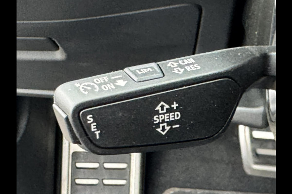 Audi A5 Sportback 35 TFSI 3x S-line Competition Zwarte hemel Cruise Climate v/a Full LED Navi Apple / Android