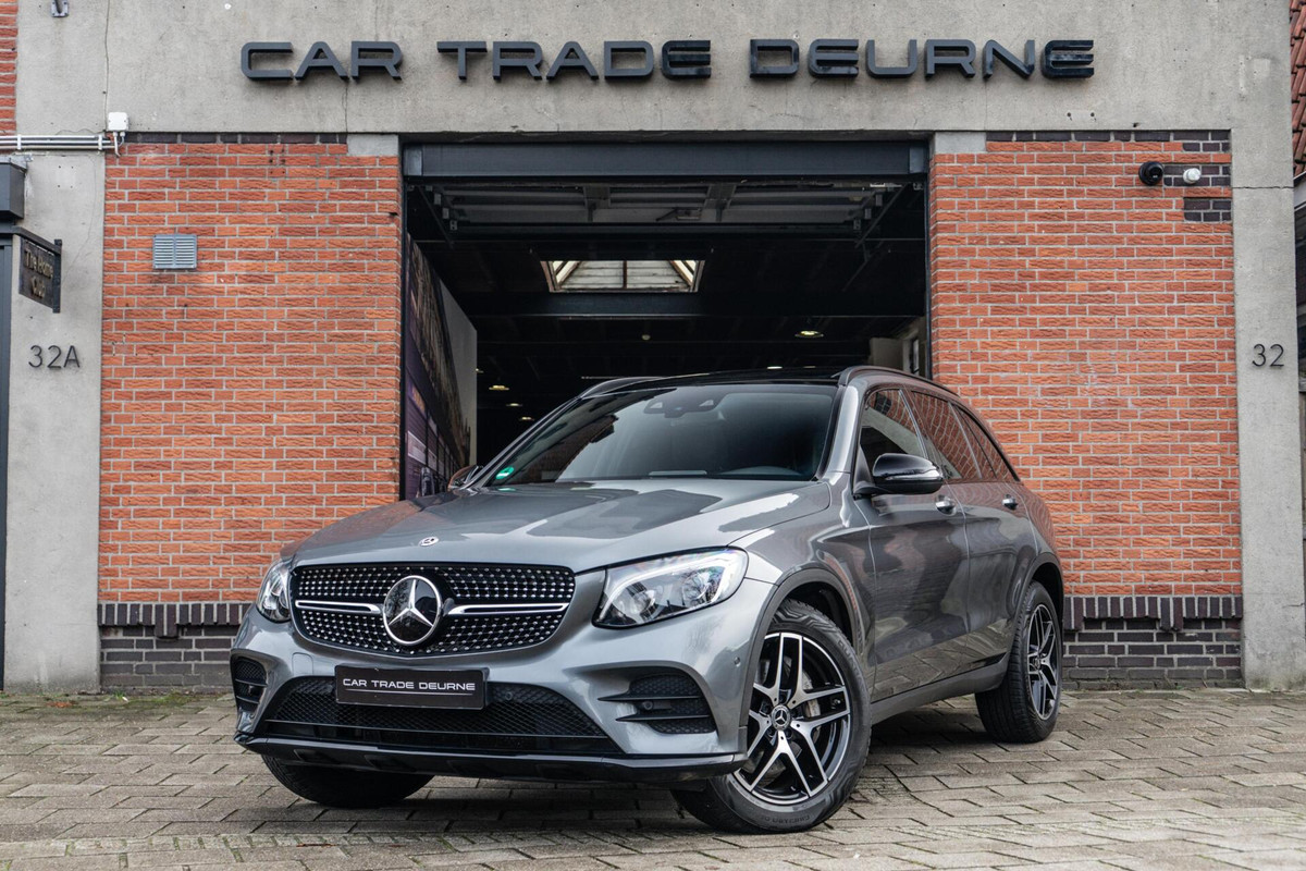 Mercedes-Benz GLC 250 4MATIC AMG Pano / Trekhaak / Camera