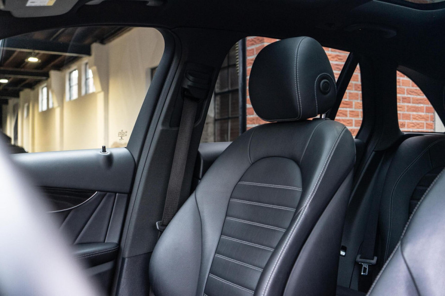 Mercedes-Benz GLC 250 4MATIC AMG Pano / Trekhaak / Camera