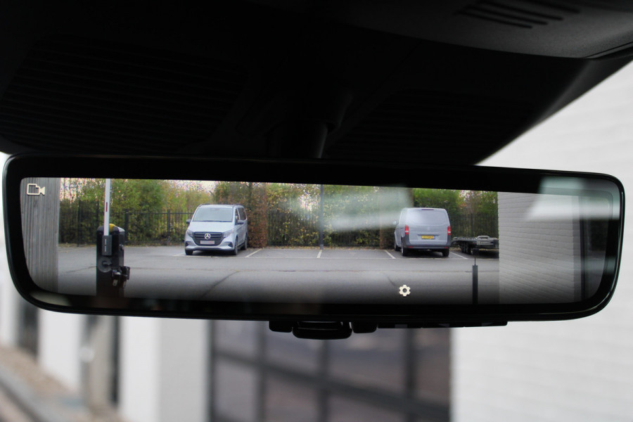 Mercedes-Benz V-Klasse 300d / Exclusive / 4-Matic / 6-Persoons / Panorama / Elec Stoelen / 360 Cam / Burmester / Vol Opties / NIEUWSTAAT