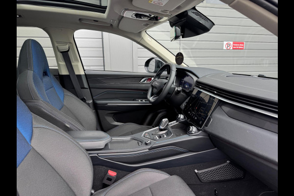 Lynk & Co 01 1.5 Bomvol Black Edition 261PK 360°Camera