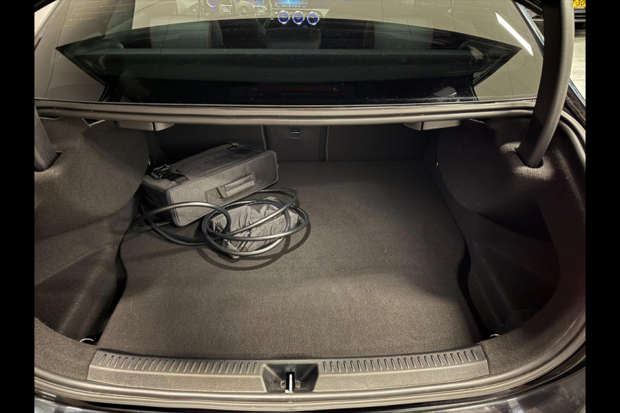 Mercedes-Benz A-Klasse 250 e AMG PREMIUM SFEERVERL/V-COCKPIT/NAVI/DAB/LED/CARPLAY/CRUISE///