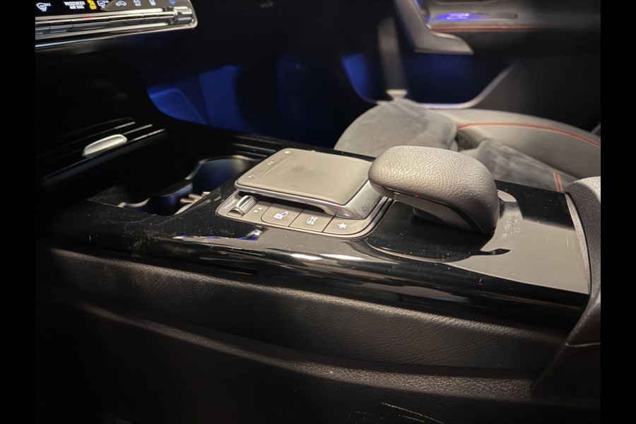 Mercedes-Benz A-Klasse 250 e AMG PREMIUM SFEERVERL/V-COCKPIT/NAVI/DAB/LED/CARPLAY/CRUISE///
