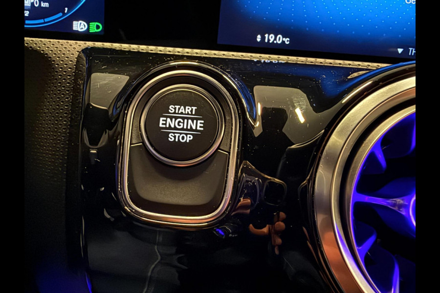 Mercedes-Benz A-Klasse 250 e AMG PREMIUM SFEERVERL/V-COCKPIT/NAVI/DAB/LED/CARPLAY/CRUISE///