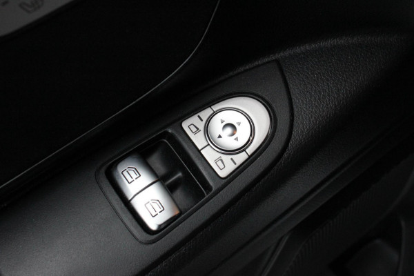 Mercedes-Benz Vito 163PK LANG JB-EDITION FULL BLACK / AMG / SPOILER / VERLAGINGSVEREN / NAVIGATIE / SIDE-BARS / FULL / NAVI