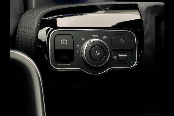 Mercedes-Benz A-Klasse 250 e PHEV AMG-Line | Climate, Cruise, Aut. Verl., Regensensor, 16'' LMV |