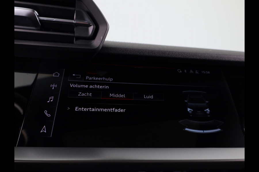 Audi A3 Sportback 35 TFSI S edition 150pk | Panoramadak | Navigatie |Lichtmetalen velgen | Climatronic