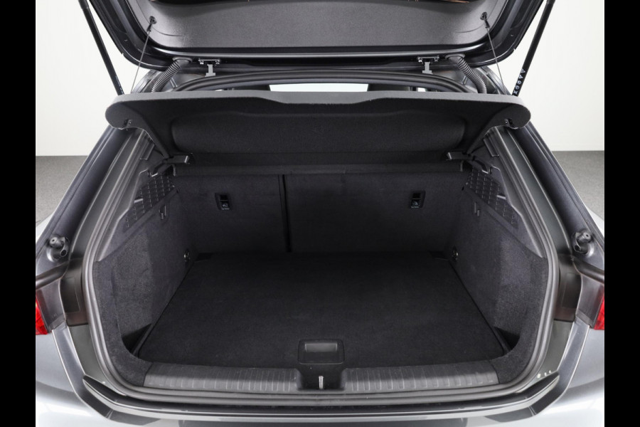 Audi A3 Sportback 35 TFSI S edition 150pk | Panoramadak | Navigatie |Lichtmetalen velgen | Climatronic
