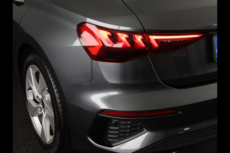 Audi A3 Sportback 35 TFSI S edition 150pk | Panoramadak | Navigatie |Lichtmetalen velgen | Climatronic