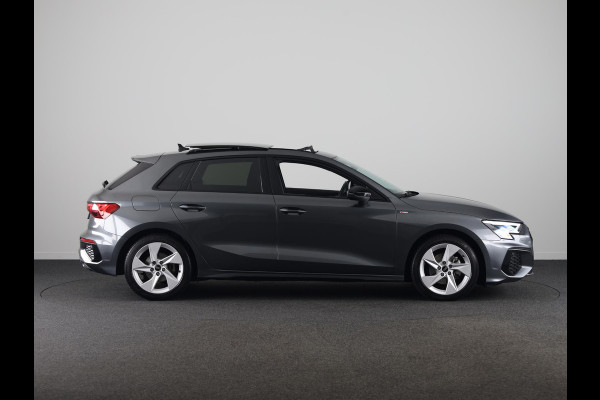 Audi A3 Sportback 35 TFSI S edition 150pk | Panoramadak | Navigatie |Lichtmetalen velgen | Climatronic