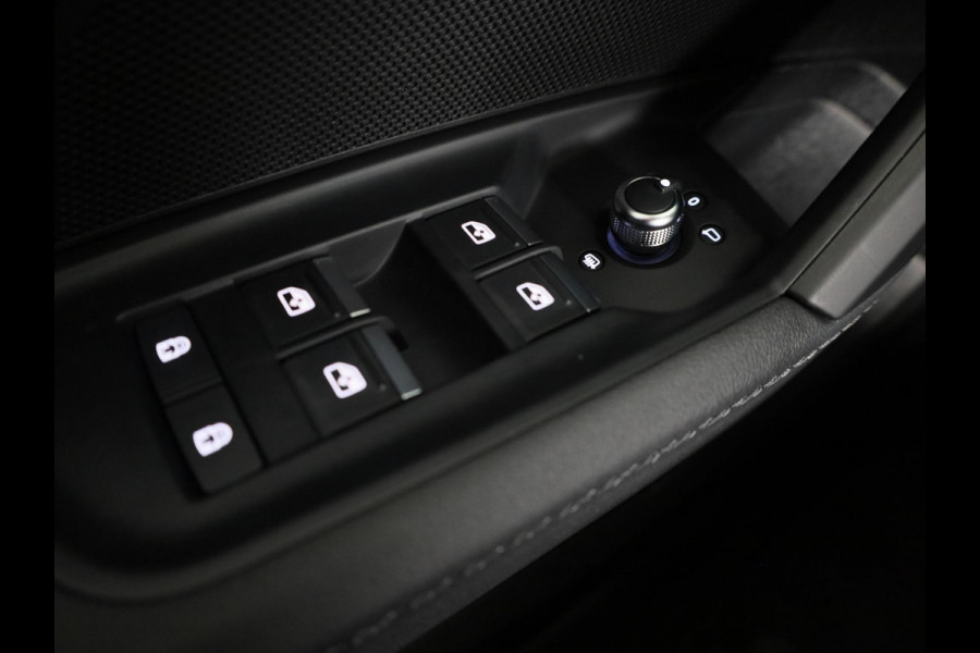 Audi A3 Sportback 35 TFSI S edition 150pk | Panoramadak | Navigatie |Lichtmetalen velgen | Climatronic