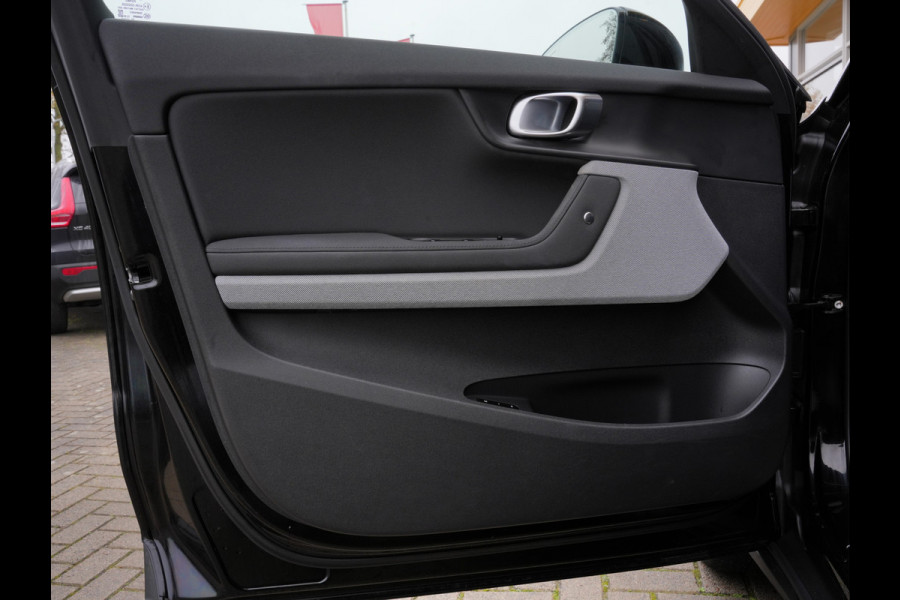 Polestar 2 Standard Range Single Motor 63kWh | SoH 97% | Stoelverwarming | Google Maps | 360 Graden