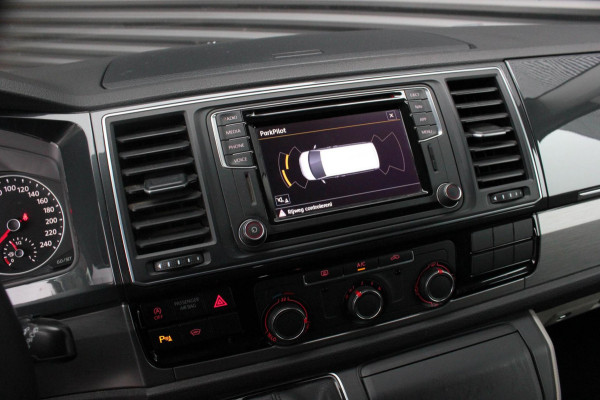 Volkswagen Transporter 2.0 TDI L2H1 150PK / APPLE CARPLAY / VERLAAGD / LEDEREN BEKLEDING / FULL BLACK / TREKAAK / SPOILER / CRUISE