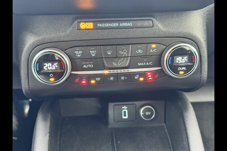 Ford FOCUS Wagon 1.0 EcoBoost Adaptive cruise Full LED Climate control Keyless Navi Winterpack Apple / Android B&O