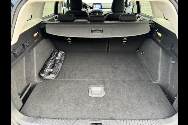 Ford FOCUS Wagon 1.0 EcoBoost Adaptive cruise Full LED Climate control Keyless Navi Winterpack Apple / Android B&O