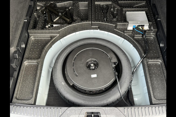 Ford FOCUS Wagon 1.0 EcoBoost Adaptive cruise Full LED Climate control Keyless Navi Winterpack Apple / Android B&O