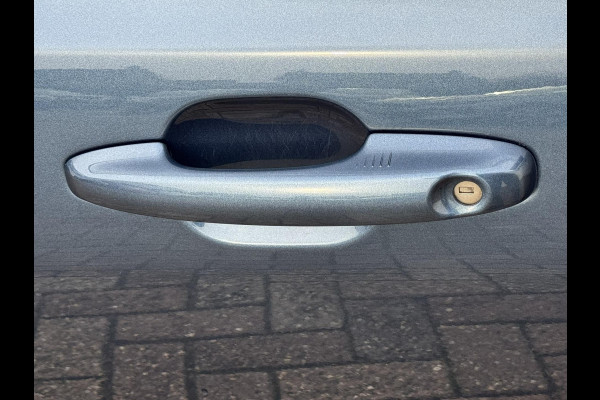 Ford FOCUS Wagon 1.0 EcoBoost Adaptive cruise Full LED Climate control Keyless Navi Winterpack Apple / Android B&O