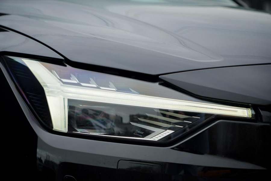 Polestar 2 Long Range Dual Motor Launch Edition 78kWh / Glasdak / BLIS / Trekhaak / Incl BTW