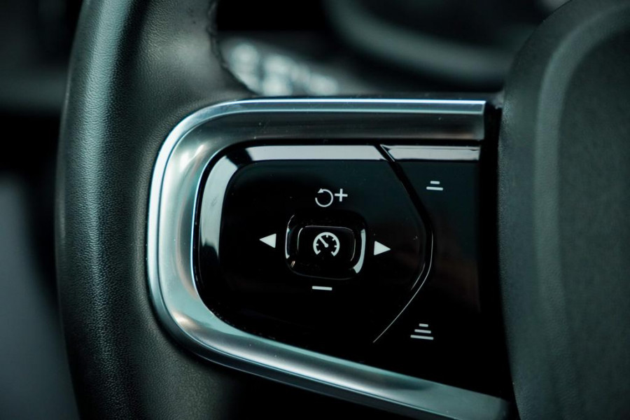 Polestar 2 Long Range Dual Motor Launch Edition 78kWh / Glasdak / BLIS / Trekhaak / Incl BTW