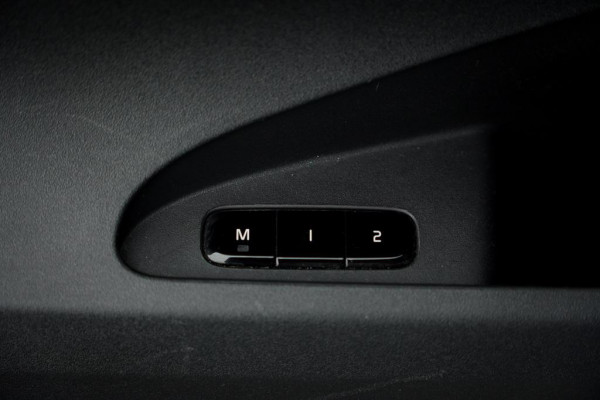 Polestar 2 Long Range Dual Motor Launch Edition 78kWh / Glasdak / BLIS / Trekhaak / Incl BTW