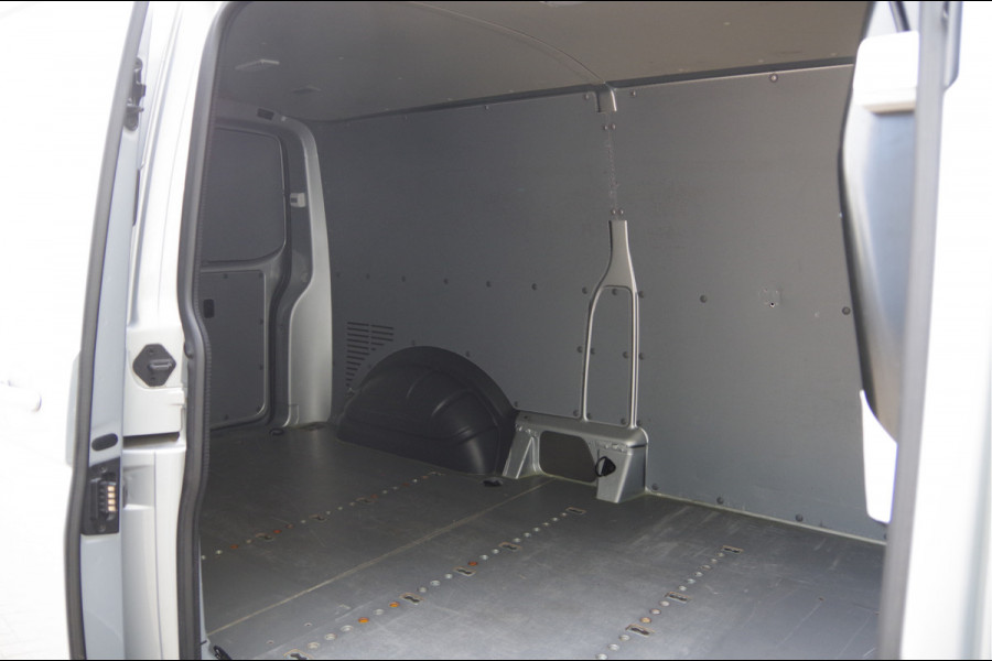 Volkswagen Transporter 2.0 TDI L2 3-ZITS, AUT. LED, CAMERA, CRUISE, CARPLAY, BUMPERS IN KLEUR