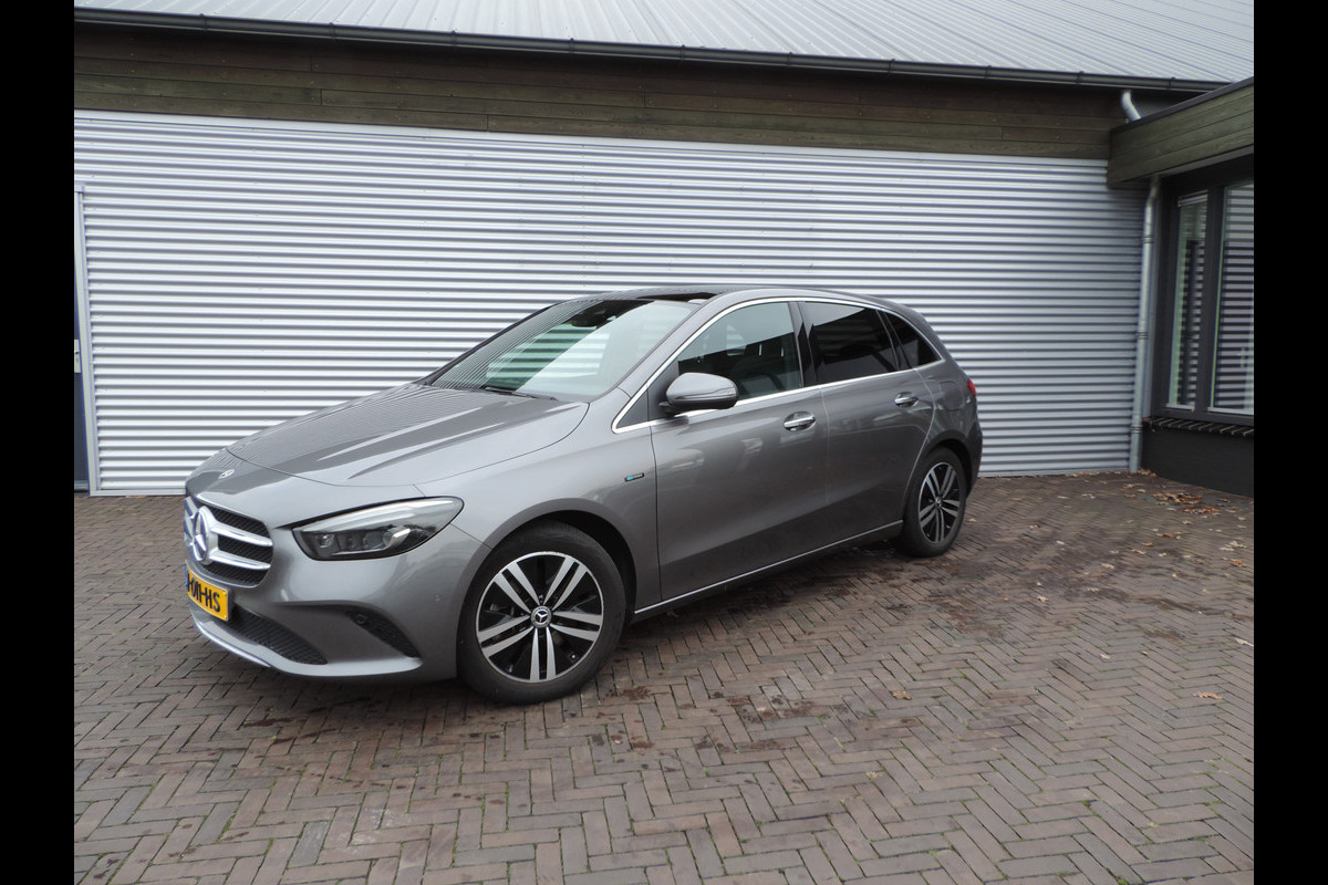 Mercedes-Benz B-Klasse 250 e Business Solution Luxury Limited panoramadak trekhaak