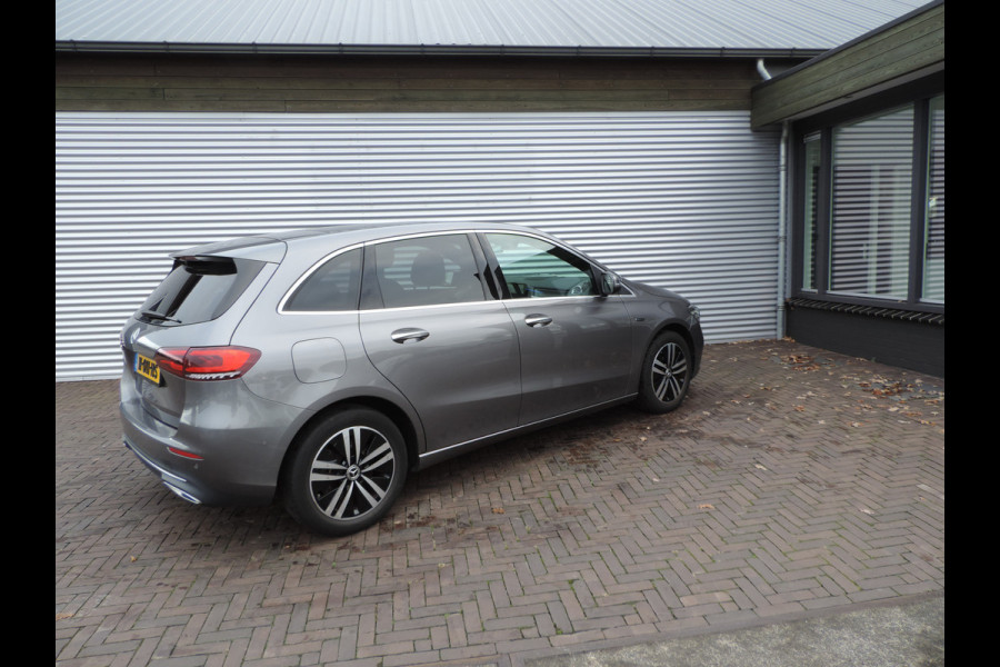 Mercedes-Benz B-Klasse 250 e Business Solution Luxury Limited panoramadak trekhaak