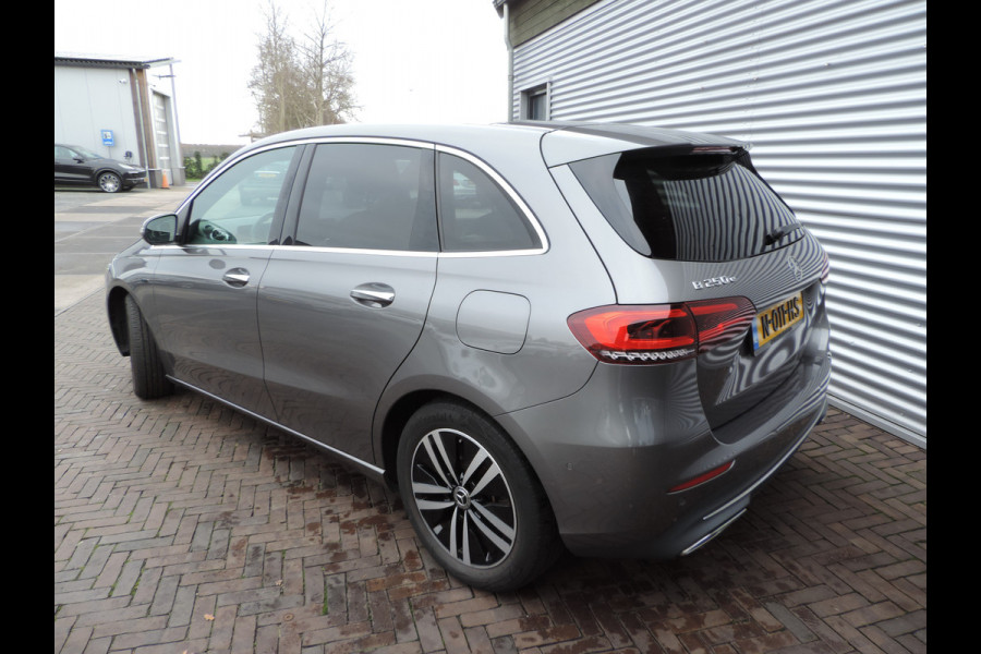 Mercedes-Benz B-Klasse 250 e Business Solution Luxury Limited panoramadak trekhaak