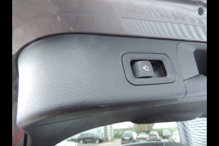 Mercedes-Benz B-Klasse 250 e Business Solution Luxury Limited panoramadak trekhaak