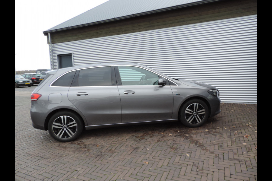 Mercedes-Benz B-Klasse 250 e Business Solution Luxury Limited panoramadak trekhaak