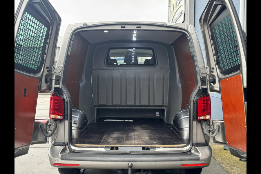 Volkswagen Transporter 2.0 TDI L2H1 30 DC DUBBEL CABINE / VIRTUAL COCKPIT / AUTOMAAT / CARPLAY / BULLI
