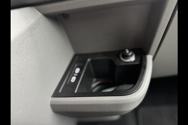 Volkswagen Transporter 2.0 TDI L2H1 30 DC DUBBEL CABINE / VIRTUAL COCKPIT / AUTOMAAT / CARPLAY / BULLI