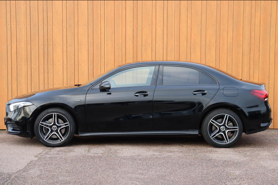 Mercedes-Benz A-Klasse 250 e Bus. Sol. AMG Limited org.NL camera afn.trekhaak