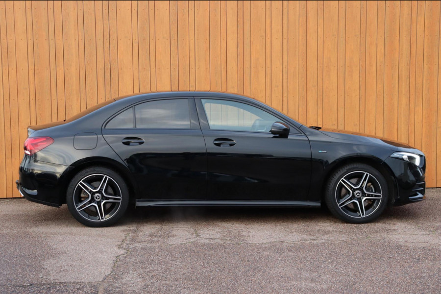 Mercedes-Benz A-Klasse 250 e Bus. Sol. AMG Limited org.NL camera afn.trekhaak