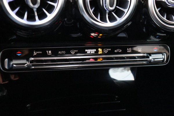 Mercedes-Benz A-Klasse 250 e Bus. Sol. AMG Limited org.NL camera afn.trekhaak