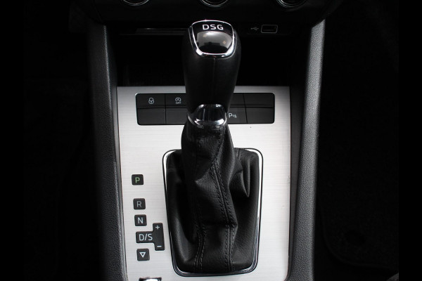 Škoda Octavia 1.5 TSI 150pk Automaat Ambition Business | Navigatie | Apple Carplay/ Android Auto | Climate control | Cruise control | Parkeersensoren | Voorstoelen verwarmd | Lichtmetalen velgen