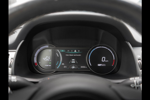 Kia e-Niro ExecutiveLine 64 kWh Dealeronderhouden | Stoel en stuur verwarming | Navigatie | Apple/Android auto |
