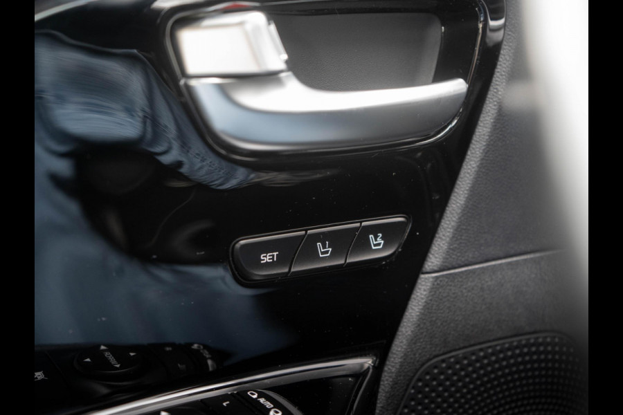 Kia e-Niro ExecutiveLine 64 kWh Dealeronderhouden | Stoel en stuur verwarming | Navigatie | Apple/Android auto |