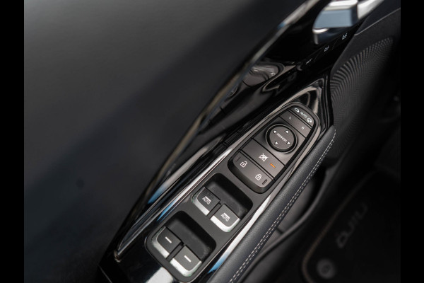 Kia e-Niro ExecutiveLine 64 kWh Dealeronderhouden | Stoel en stuur verwarming | Navigatie | Apple/Android auto |