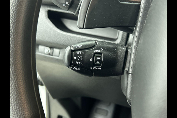 Opel Vivaro 145PK L3 Edition Automaat Airco Navi Trekhaak Airco Cruise Control Trekhaak Side-bars