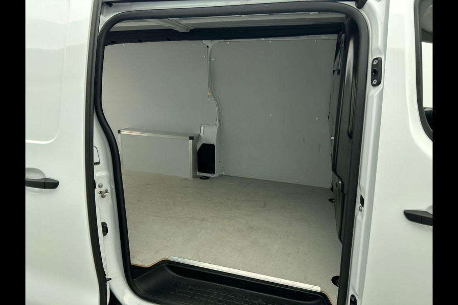 Opel Vivaro 145PK L3 Edition Automaat Airco Navi Trekhaak Airco Cruise Control Trekhaak Side-bars