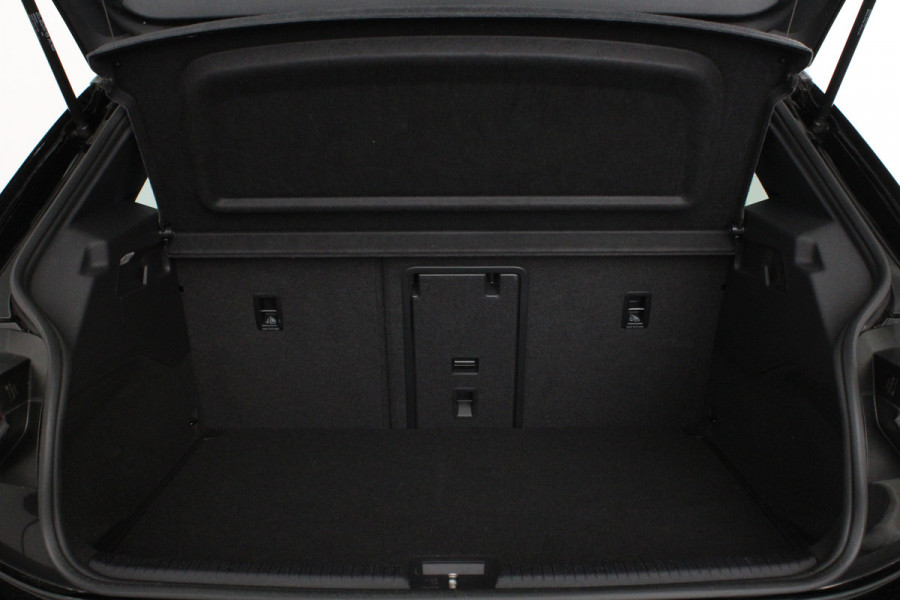 Volkswagen ID.3 Pro 58 kWh 18 inch/all season banden/Adapt.cruise/Grenadilla Black Metallic