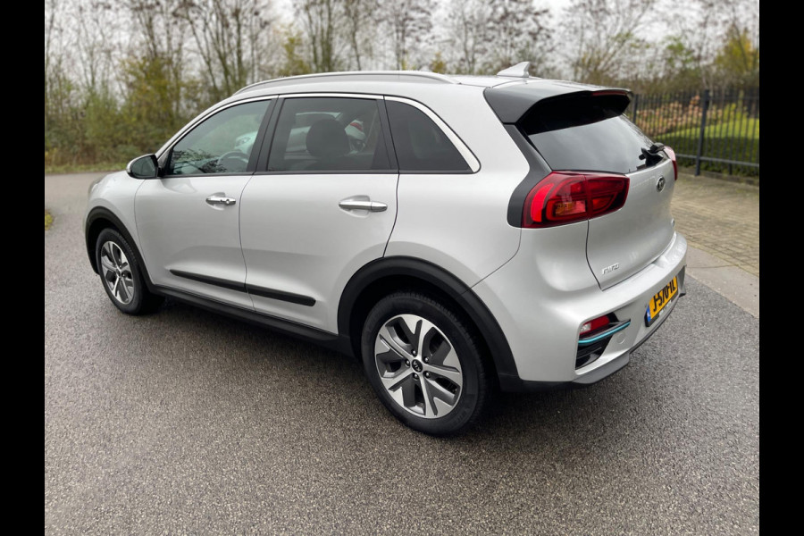 Kia e-Niro ExecutiveLine 64 kWh BEV Elektrisch APPEL-CARPLAY LEER NAVIGATIE CAMERA