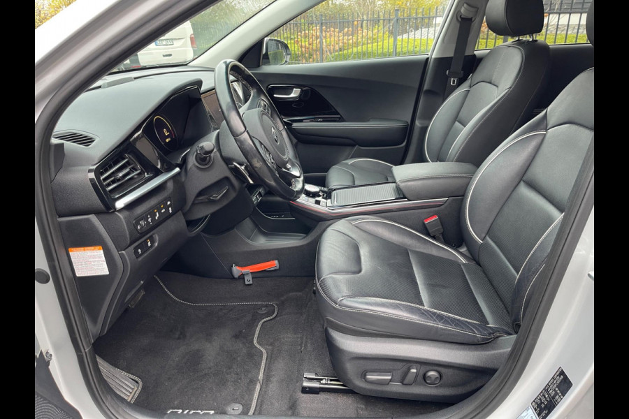 Kia e-Niro ExecutiveLine 64 kWh BEV Elektrisch APPEL-CARPLAY LEER NAVIGATIE CAMERA