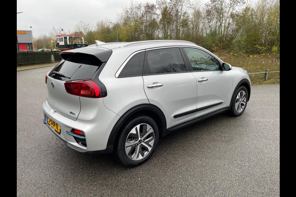 Kia e-Niro ExecutiveLine 64 kWh BEV Elektrisch APPEL-CARPLAY LEER NAVIGATIE CAMERA