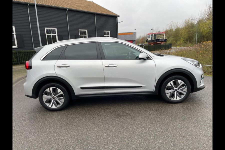 Kia e-Niro ExecutiveLine 64 kWh BEV Elektrisch APPEL-CARPLAY LEER NAVIGATIE CAMERA