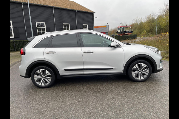 Kia e-Niro ExecutiveLine 64 kWh BEV Elektrisch APPEL-CARPLAY LEER NAVIGATIE CAMERA
